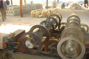 LC-28橋梁欄桿離心機(jī) LC-28橋梁欄桿離心機(jī)