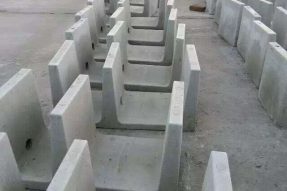 水泥電纜槽模具及電纜槽蓋板模具施工案例 水泥電纜槽模具及電纜槽蓋板模具施工案例
