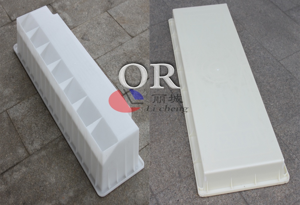 選擇什么材質(zhì)路沿石模具質(zhì)量比較好 選擇什么材質(zhì)路沿石模具質(zhì)量比較好